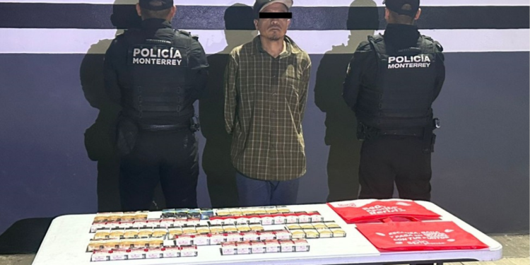 robo a tienda de conveniencia - CLAVE NOTICIA robo a tienda de conveniencia, ocho robos, cámaras del C4, policía, cajetillas de cigarrillos