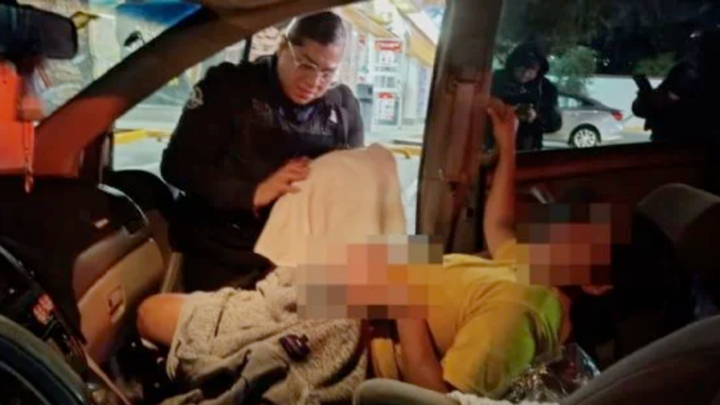 parto-en-vía-pública-policía-de-monterrey-emergencia-médica-cruz-roja-primeros-auxilios