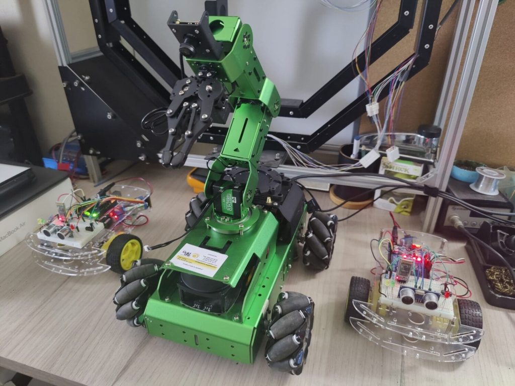 IA sustentable - CLAVE NOTICIA IA-sustentable-robots-inteligentes-sistemas-embebidos-eficiencia-energética-sustentabilidad-tecnológica