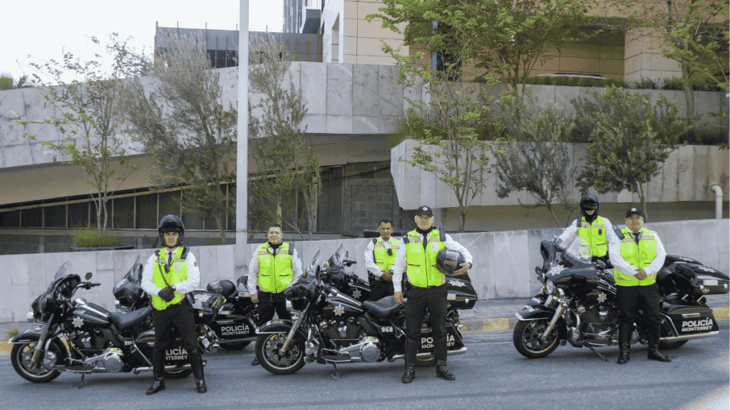 policía y tránsito de Monterrey