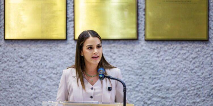 lorena de la garza denuncia monterrey